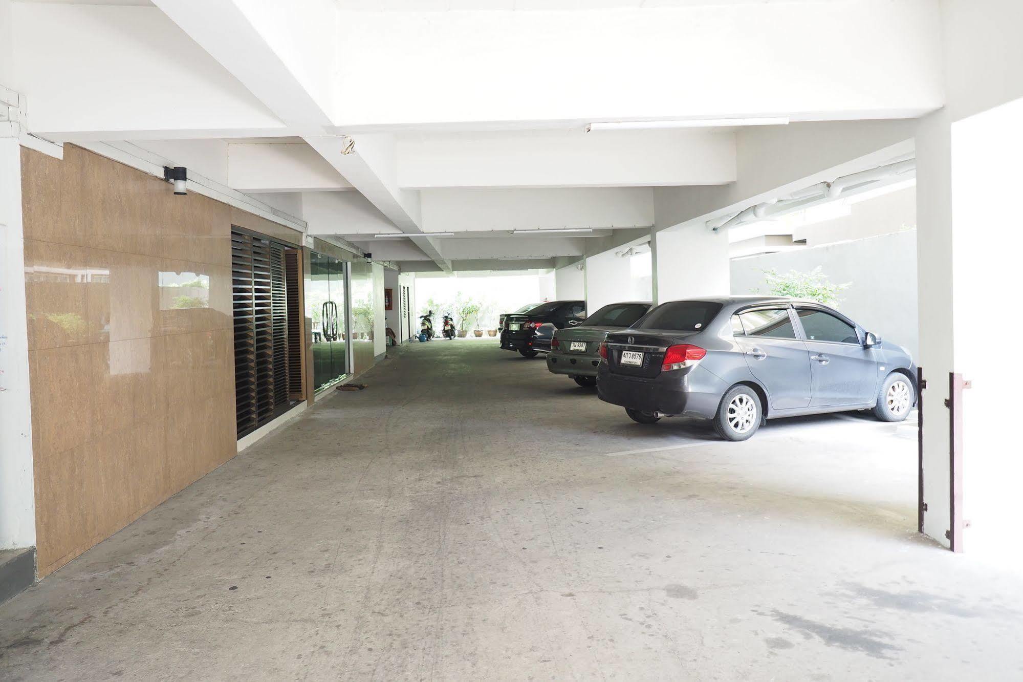 Living Naraa Place Bangkok Exterior photo